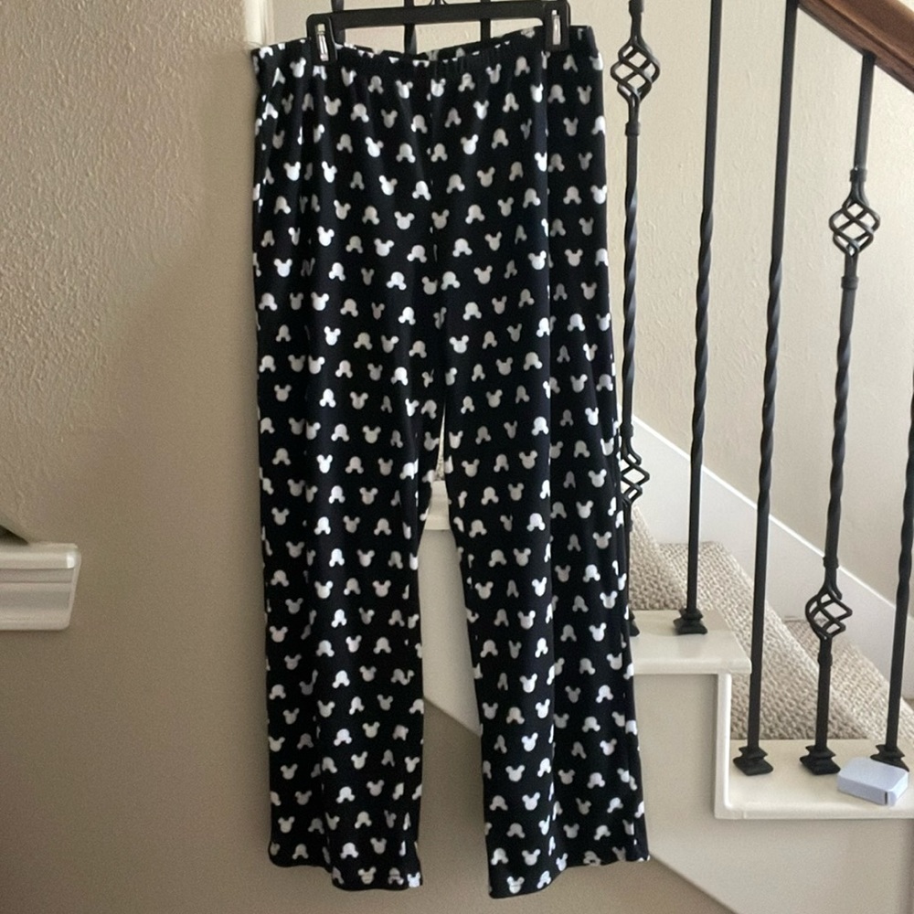 Disney Sz XL Black PJ Pants with White Mickey Silhouette Design